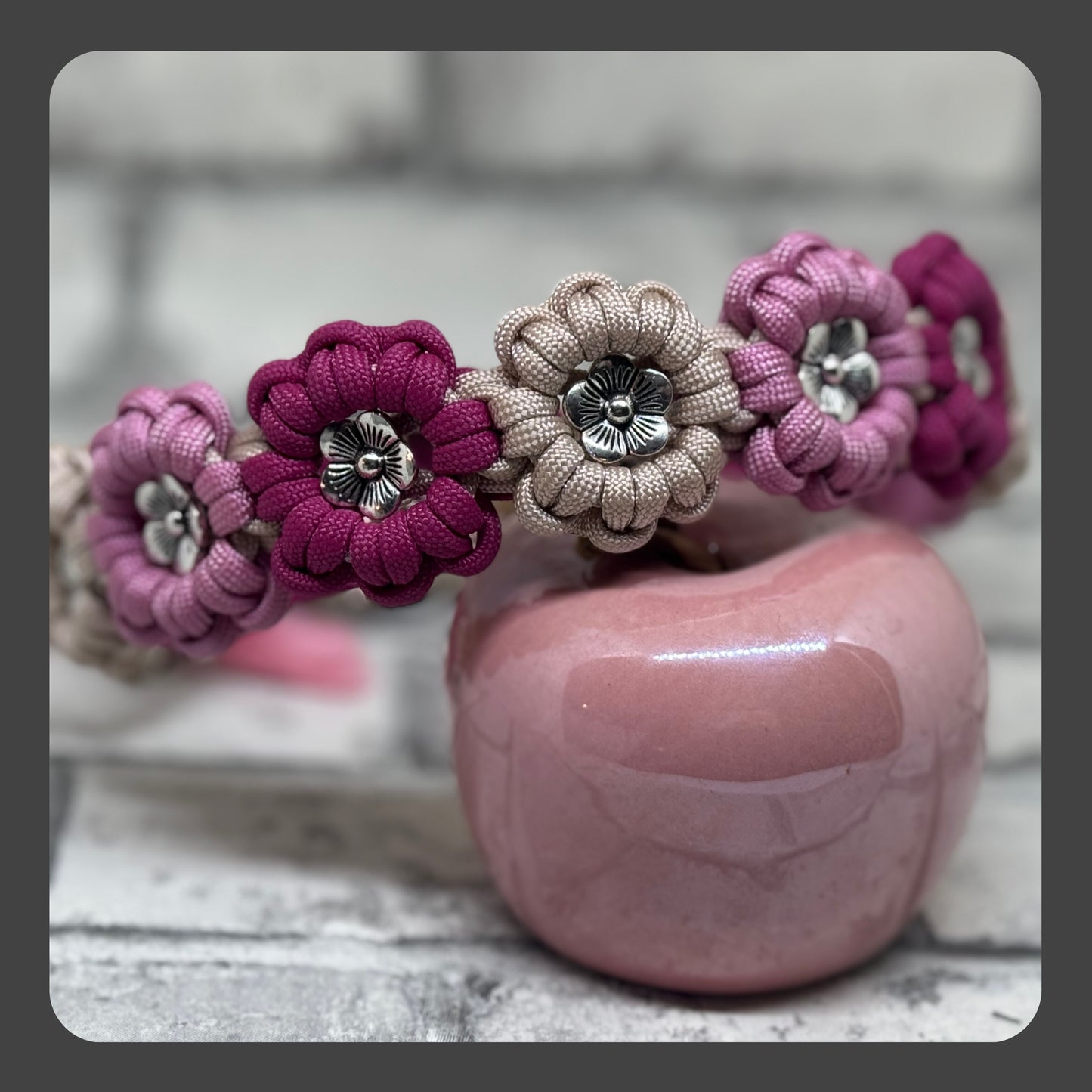 Blümchenhalsband Rosa/Pearl